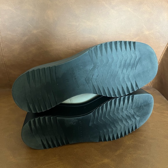 SOLD - Vagabond Tara Platform Chelesa Boots (size 9) - Picture 9 of 11